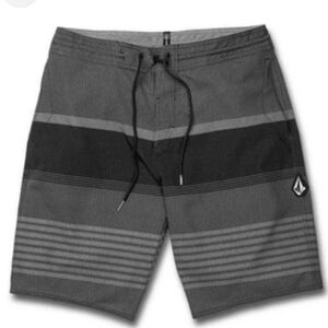 Volcom Stoney Boardshorts Men 40 Hybrid Swim Beach Preppy Skater Grey Striped